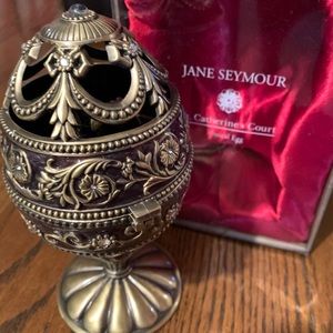 Jane Seymour St. Catherine’s Court Musical Egg